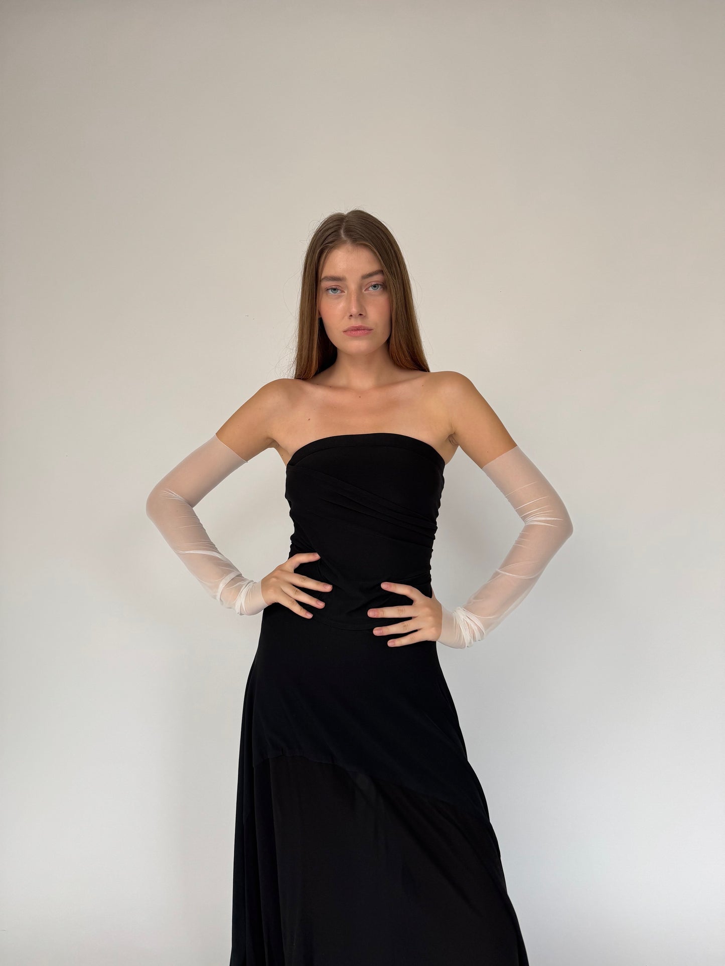 Permatomo audinio rankovės